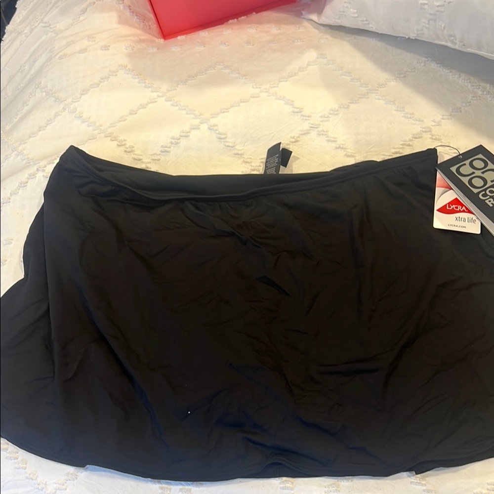 Coco Reef Black swim skirt with attached bottom